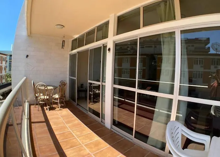 Apartamento na Praia do Forte CF